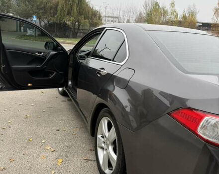 Серый Хонда Аккорд, объемом двигателя 2.4 л и пробегом 291 тыс. км за 9100 $, фото 5 на Automoto.ua