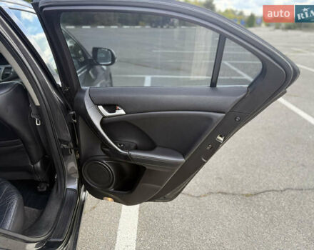 Серый Хонда Аккорд, объемом двигателя 2.35 л и пробегом 212 тыс. км за 9700 $, фото 18 на Automoto.ua