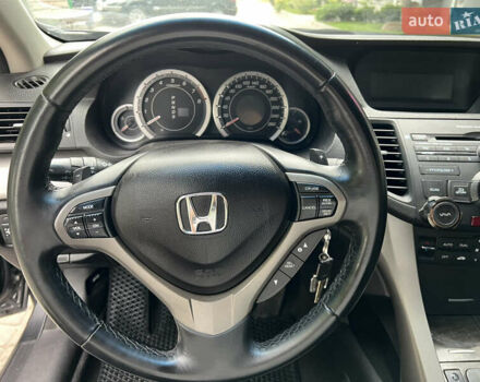 Серый Хонда Аккорд, объемом двигателя 2.4 л и пробегом 248 тыс. км за 8900 $, фото 25 на Automoto.ua