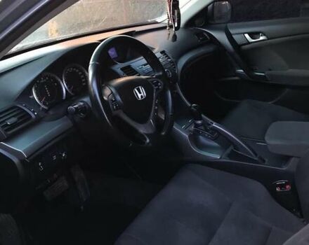 Серый Хонда Аккорд, объемом двигателя 2 л и пробегом 177 тыс. км за 9800 $, фото 1 на Automoto.ua