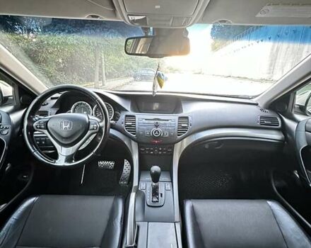 Серый Хонда Аккорд, объемом двигателя 2.4 л и пробегом 160 тыс. км за 10000 $, фото 14 на Automoto.ua