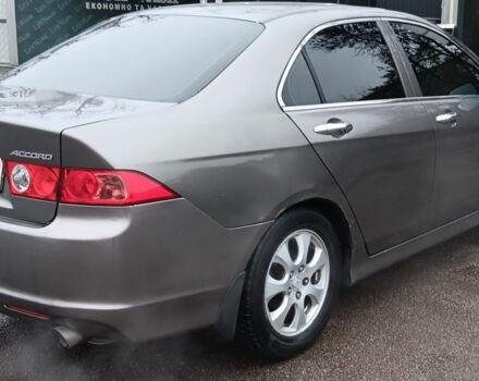 Серый Хонда Аккорд, объемом двигателя 2 л и пробегом 264 тыс. км за 5400 $, фото 7 на Automoto.ua