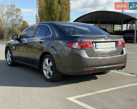 Серый Хонда Аккорд, объемом двигателя 2 л и пробегом 200 тыс. км за 8699 $, фото 5 на Automoto.ua