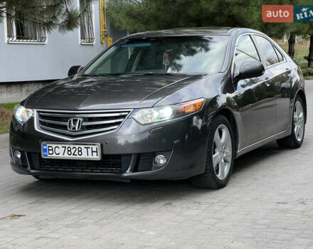 Серый Хонда Аккорд, объемом двигателя 2.4 л и пробегом 248 тыс. км за 8900 $, фото 5 на Automoto.ua