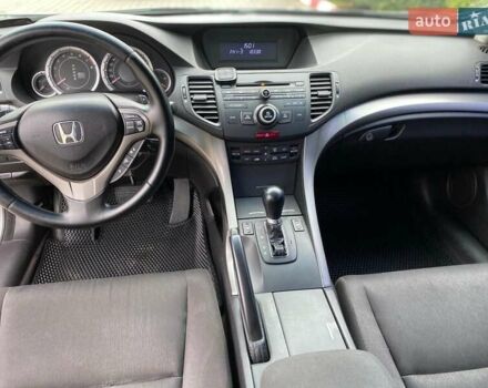 Серый Хонда Аккорд, объемом двигателя 2 л и пробегом 242 тыс. км за 9297 $, фото 3 на Automoto.ua