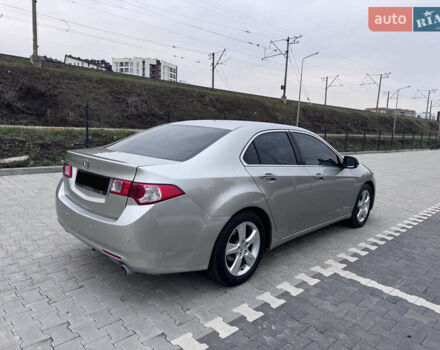 Серый Хонда Аккорд, объемом двигателя 2 л и пробегом 120 тыс. км за 8200 $, фото 3 на Automoto.ua