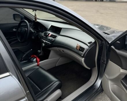 Серый Хонда Аккорд, объемом двигателя 2.4 л и пробегом 208 тыс. км за 8500 $, фото 10 на Automoto.ua