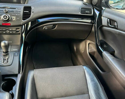 Серый Хонда Аккорд, объемом двигателя 2.35 л и пробегом 245 тыс. км за 9999 $, фото 13 на Automoto.ua