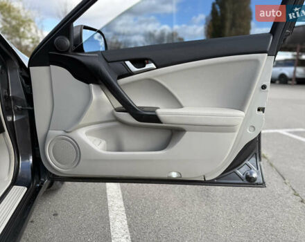 Серый Хонда Аккорд, объемом двигателя 2 л и пробегом 200 тыс. км за 8699 $, фото 14 на Automoto.ua