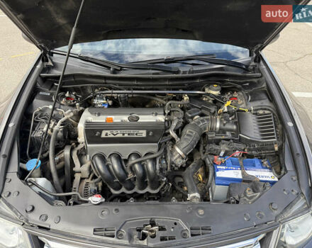 Серый Хонда Аккорд, объемом двигателя 2.35 л и пробегом 212 тыс. км за 9700 $, фото 20 на Automoto.ua