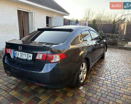 Серый Хонда Аккорд, объемом двигателя 2 л и пробегом 180 тыс. км за 8800 $, фото 2 на Automoto.ua