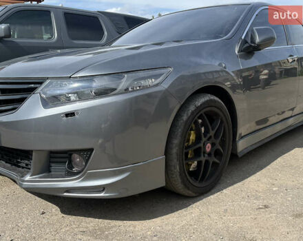 Серый Хонда Аккорд, объемом двигателя 2.35 л и пробегом 213 тыс. км за 10600 $, фото 1 на Automoto.ua
