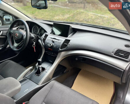 Серый Хонда Аккорд, объемом двигателя 2.2 л и пробегом 300 тыс. км за 8450 $, фото 15 на Automoto.ua