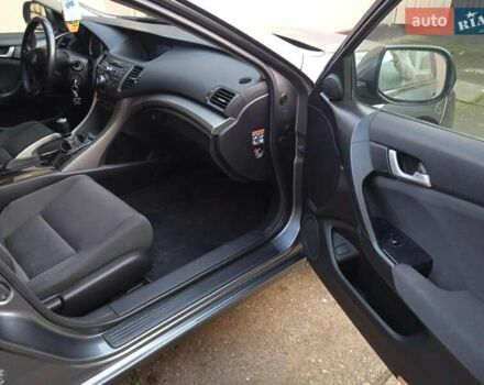 Серый Хонда Аккорд, объемом двигателя 2.2 л и пробегом 230 тыс. км за 9800 $, фото 8 на Automoto.ua