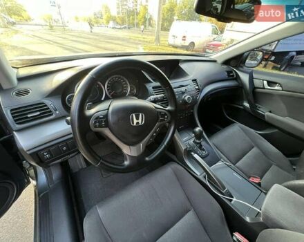 Серый Хонда Аккорд, объемом двигателя 2.2 л и пробегом 227 тыс. км за 8500 $, фото 13 на Automoto.ua