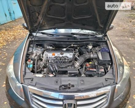 Серый Хонда Аккорд, объемом двигателя 2.35 л и пробегом 260 тыс. км за 9500 $, фото 2 на Automoto.ua