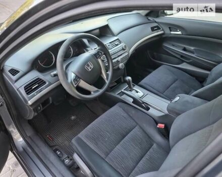 Серый Хонда Аккорд, объемом двигателя 2.35 л и пробегом 320 тыс. км за 7000 $, фото 14 на Automoto.ua