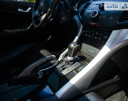 Серый Хонда Аккорд, объемом двигателя 2 л и пробегом 154 тыс. км за 12899 $, фото 12 на Automoto.ua