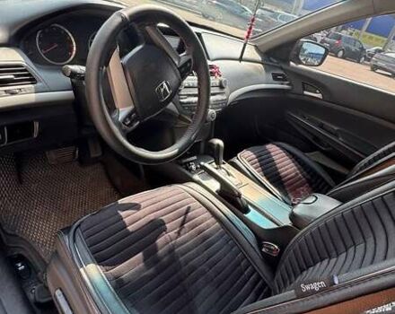 Серый Хонда Аккорд, объемом двигателя 2.4 л и пробегом 237 тыс. км за 9500 $, фото 6 на Automoto.ua