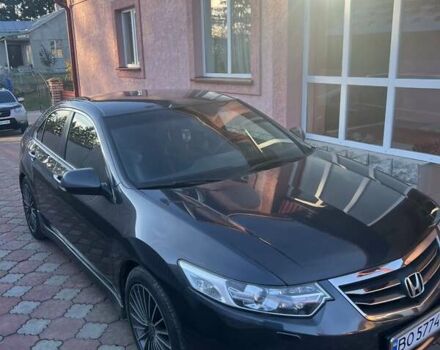 Серый Хонда Аккорд, объемом двигателя 2.35 л и пробегом 210 тыс. км за 11499 $, фото 1 на Automoto.ua