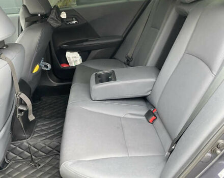 Серый Хонда Аккорд, объемом двигателя 2.35 л и пробегом 140 тыс. км за 11000 $, фото 11 на Automoto.ua