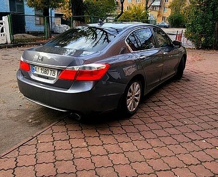 Серый Хонда Аккорд, объемом двигателя 2.4 л и пробегом 212 тыс. км за 12000 $, фото 4 на Automoto.ua