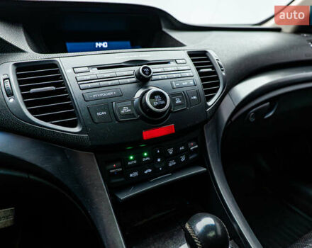 Сірий Хонда Аккорд, об'ємом двигуна 2 л та пробігом 191 тис. км за 10982 $, фото 17 на Automoto.ua