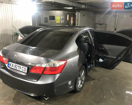 Серый Хонда Аккорд, объемом двигателя 2.35 л и пробегом 140 тыс. км за 11000 $, фото 4 на Automoto.ua