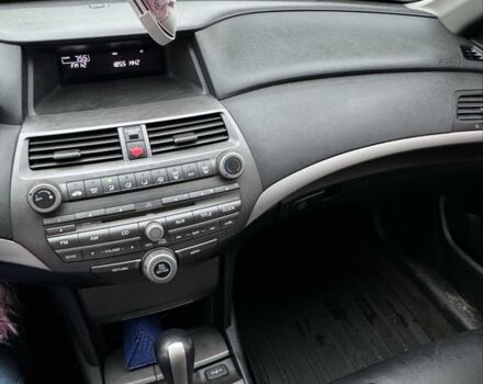 Серый Хонда Аккорд, объемом двигателя 2.4 л и пробегом 174 тыс. км за 8700 $, фото 7 на Automoto.ua