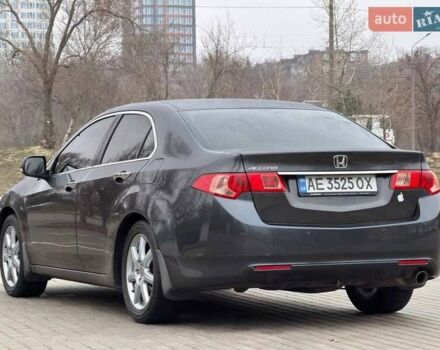 Сірий Хонда Аккорд, об'ємом двигуна 2 л та пробігом 240 тис. км за 8900 $, фото 5 на Automoto.ua