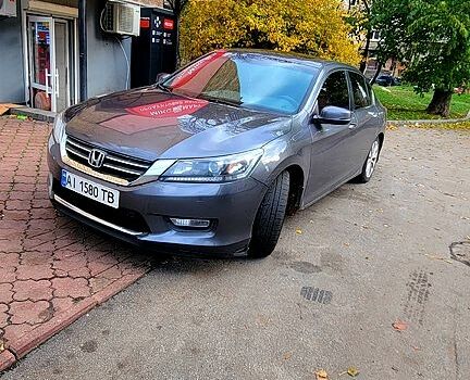 Серый Хонда Аккорд, объемом двигателя 2.4 л и пробегом 212 тыс. км за 12000 $, фото 1 на Automoto.ua