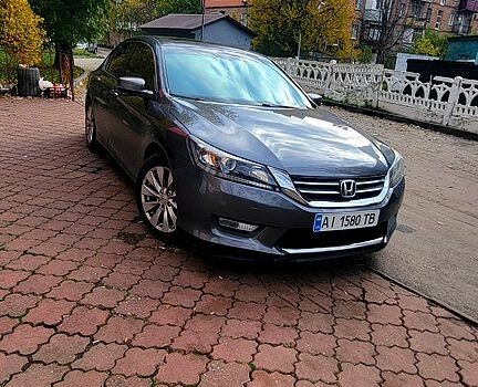 Серый Хонда Аккорд, объемом двигателя 2.4 л и пробегом 212 тыс. км за 12000 $, фото 2 на Automoto.ua