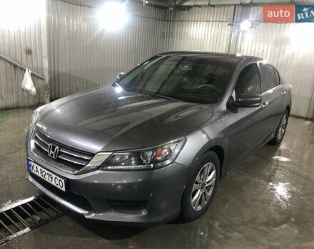 Серый Хонда Аккорд, объемом двигателя 2.35 л и пробегом 140 тыс. км за 11000 $, фото 6 на Automoto.ua