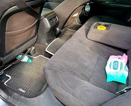 Серый Хонда Аккорд, объемом двигателя 2.4 л и пробегом 212 тыс. км за 12000 $, фото 6 на Automoto.ua