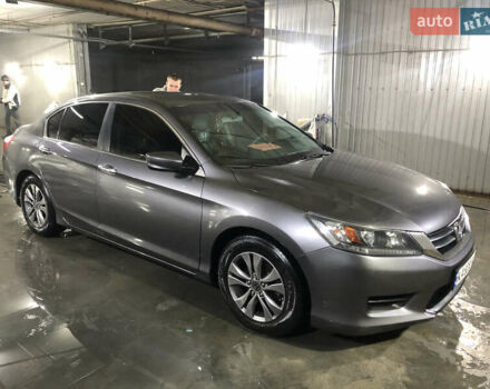 Серый Хонда Аккорд, объемом двигателя 2.35 л и пробегом 140 тыс. км за 11000 $, фото 2 на Automoto.ua