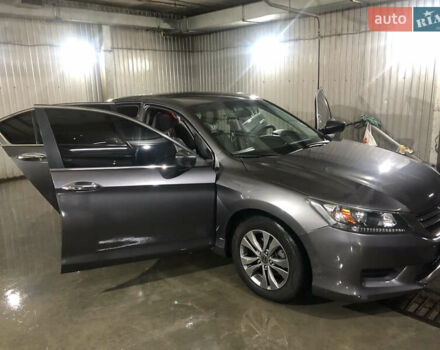 Серый Хонда Аккорд, объемом двигателя 2.35 л и пробегом 140 тыс. км за 11000 $, фото 3 на Automoto.ua