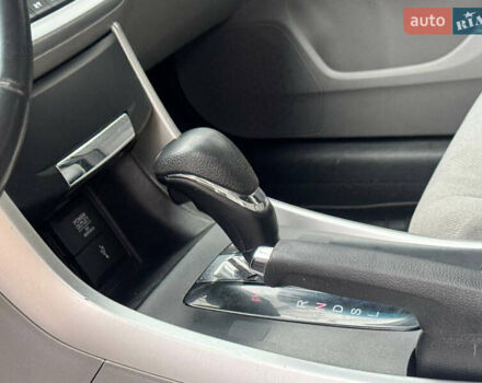 Серый Хонда Аккорд, объемом двигателя 2.35 л и пробегом 173 тыс. км за 10999 $, фото 28 на Automoto.ua