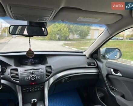 Серый Хонда Аккорд, объемом двигателя 2.2 л и пробегом 239 тыс. км за 11500 $, фото 64 на Automoto.ua