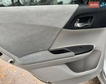 Серый Хонда Аккорд, объемом двигателя 2.35 л и пробегом 173 тыс. км за 10999 $, фото 29 на Automoto.ua