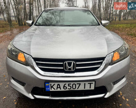 Серый Хонда Аккорд, объемом двигателя 2.35 л и пробегом 173 тыс. км за 10999 $, фото 7 на Automoto.ua