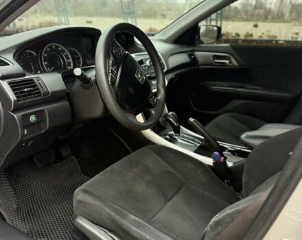 Серый Хонда Аккорд, объемом двигателя 2.4 л и пробегом 224 тыс. км за 9900 $, фото 6 на Automoto.ua