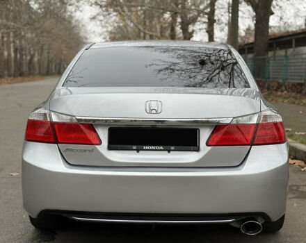 Серый Хонда Аккорд, объемом двигателя 2.4 л и пробегом 224 тыс. км за 9900 $, фото 5 на Automoto.ua