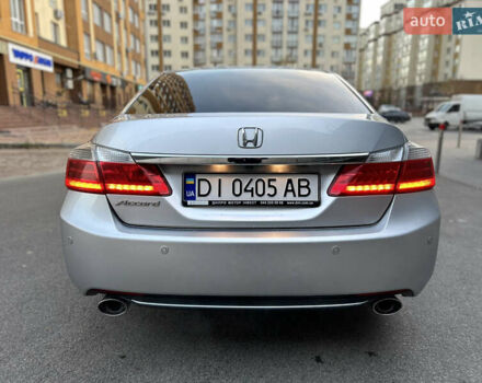 Серый Хонда Аккорд, объемом двигателя 2.4 л и пробегом 293 тыс. км за 11499 $, фото 4 на Automoto.ua