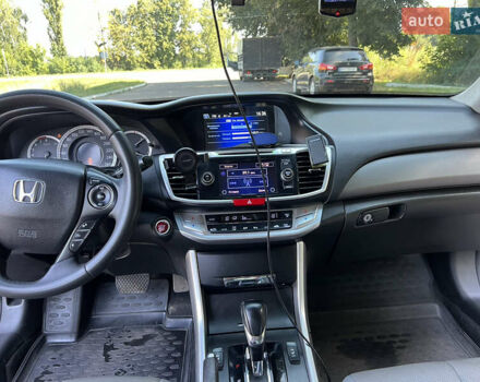 Серый Хонда Аккорд, объемом двигателя 2.4 л и пробегом 190 тыс. км за 11100 $, фото 3 на Automoto.ua