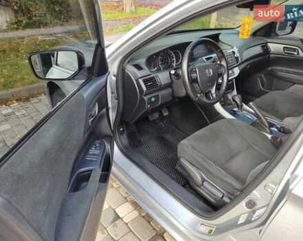 Серый Хонда Аккорд, объемом двигателя 2.4 л и пробегом 234 тыс. км за 9500 $, фото 4 на Automoto.ua
