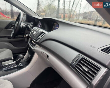 Серый Хонда Аккорд, объемом двигателя 2.35 л и пробегом 173 тыс. км за 10999 $, фото 41 на Automoto.ua