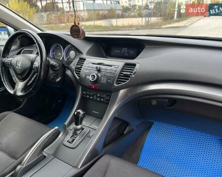 Серый Хонда Аккорд, объемом двигателя 2.2 л и пробегом 239 тыс. км за 11500 $, фото 70 на Automoto.ua