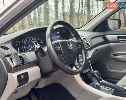 Серый Хонда Аккорд, объемом двигателя 2.35 л и пробегом 173 тыс. км за 10999 $, фото 23 на Automoto.ua