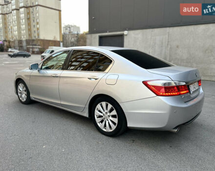 Серый Хонда Аккорд, объемом двигателя 2.4 л и пробегом 293 тыс. км за 11499 $, фото 6 на Automoto.ua