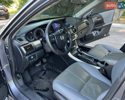 Серый Хонда Аккорд, объемом двигателя 2.4 л и пробегом 190 тыс. км за 11100 $, фото 4 на Automoto.ua